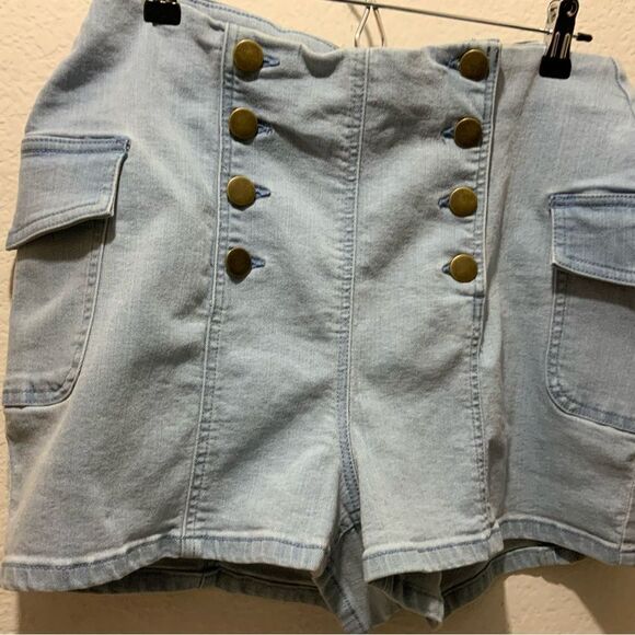 Venus Cargo Sailor Shorts Women's size 16 - Picture 4 of 12